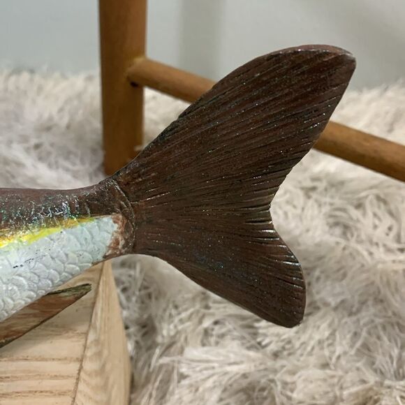 Handcrafted & Hand Painted Folk Art Wood & Metal Fish Spearing Decoy - Picture 7 of 16